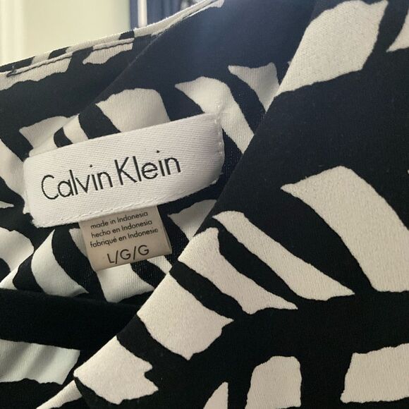 Calvin Klein Black and White Patterned Blouse - Picture 3 of 4